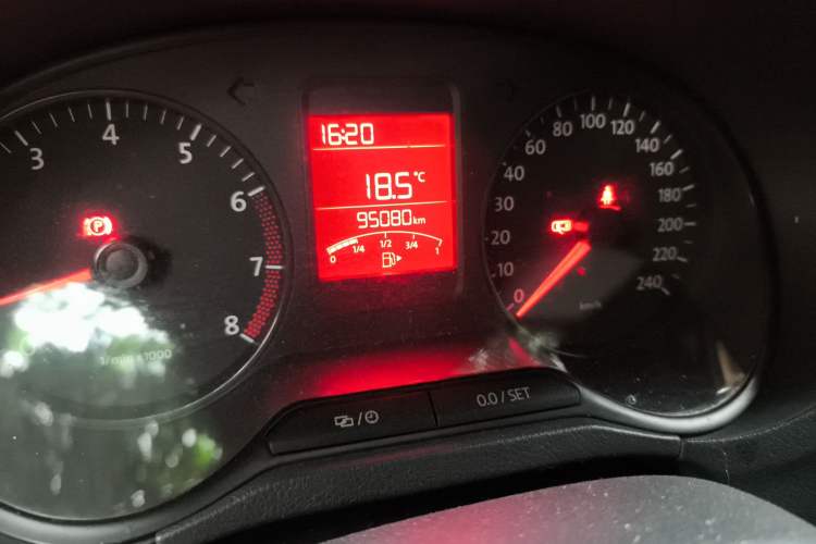Used Volkswagen Polo 2013 1.4L Manual Fashion Edition Odometer Close Up
