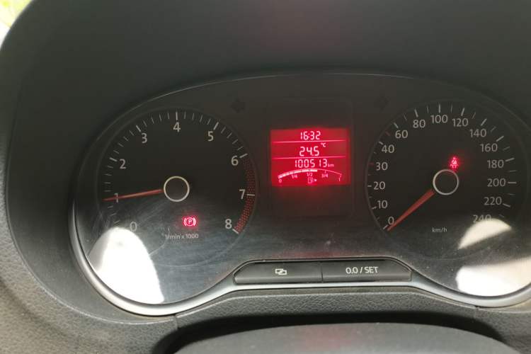 Used Volkswagen Polo 2013 1.4L Manual Fashion Edition Odometer Close Up