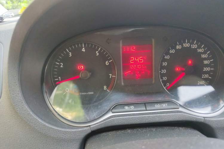 Used Volkswagen Polo 2013 1.4L Manual Fashion Edition Odometer Close Up