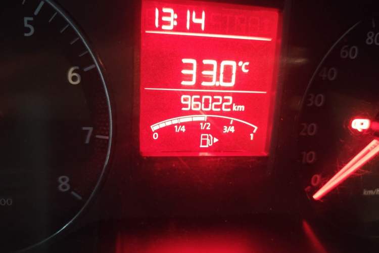 Used Volkswagen Polo 2013 1.4L Manual Fashion Edition Odometer Close Up