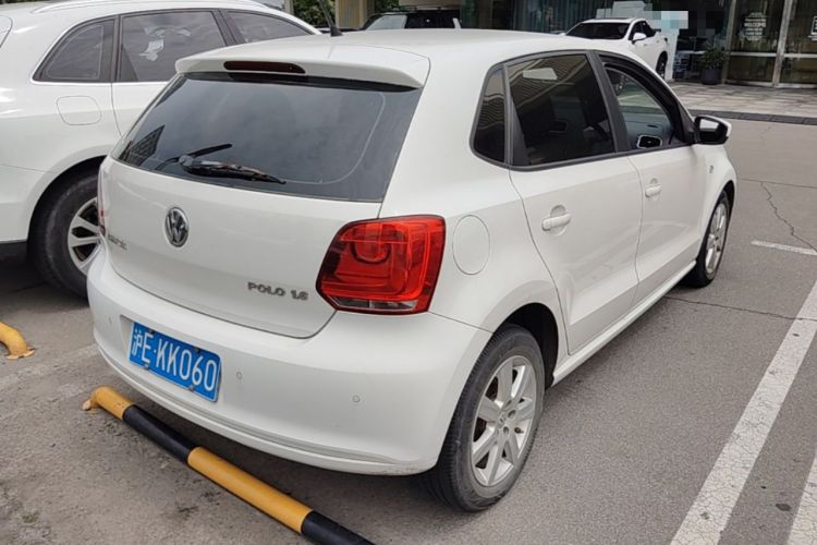 Used Volkswagen Polo 2013 1.6L Automatic Comfort Edition Rear Right 45 Deg