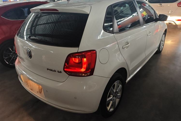 Used Volkswagen Polo 2013 1.6L Manual Comfort Edition Rear Right 45 Deg