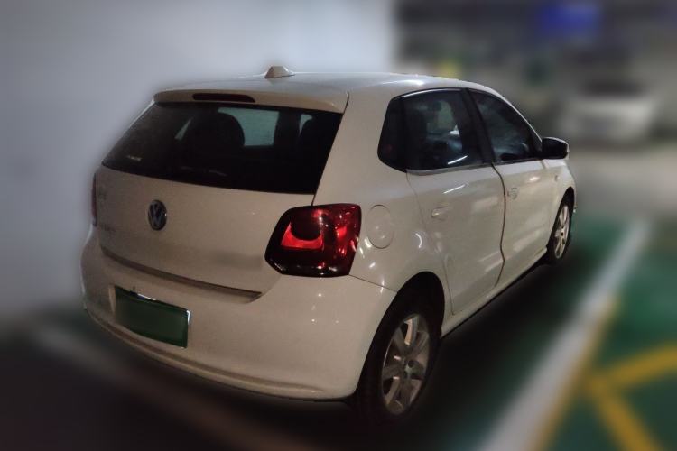 Used Volkswagen Polo 2013 1.6L Automatic Luxury Edition Rear Right 45 Deg