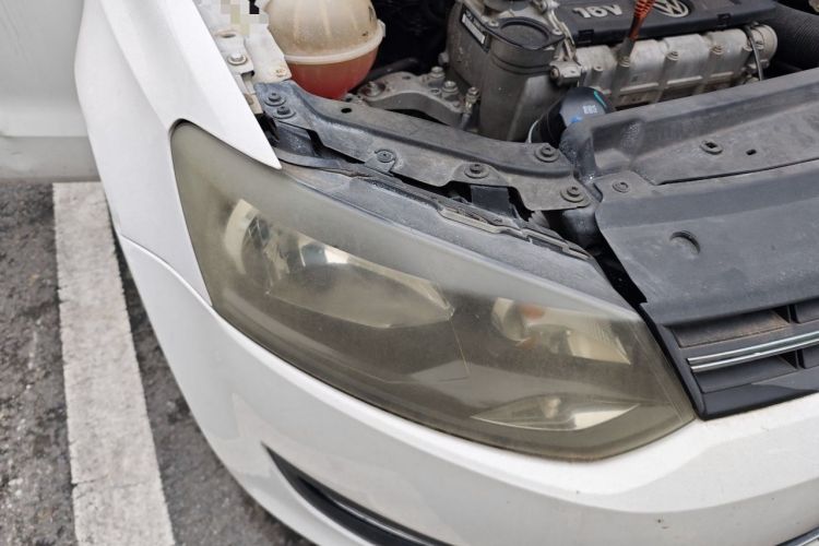 Used Volkswagen Polo 2013 1.6L Automatic Comfort Edition Right Front Headlight
