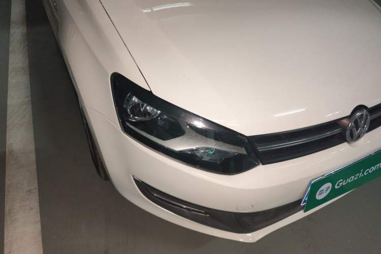 Used Volkswagen Polo 2013 1.6L Automatic Comfort Edition Right Front Headlight