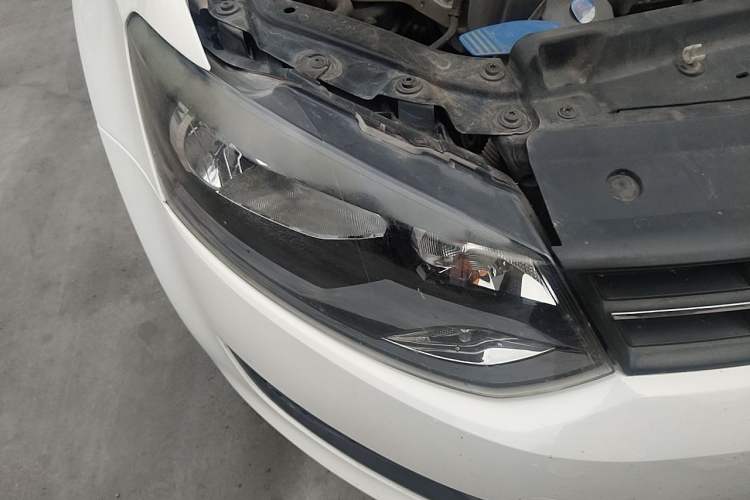 Used Volkswagen Polo 2013 1.4L Manual Fashion Edition Right Front Headlight
