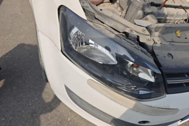 Used Volkswagen Polo 2013 1.4L Manual Fashion Edition Right Front Headlight