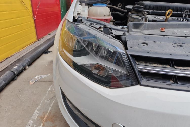Used Volkswagen Polo 2013 1.6L Manual Comfort Edition Right Front Headlight