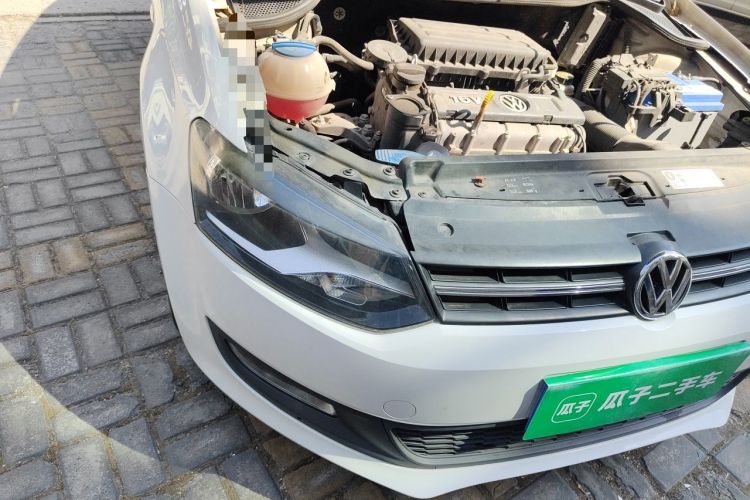 Used Volkswagen Polo 2013 1.6L Automatic Comfort Edition Right Front Headlight