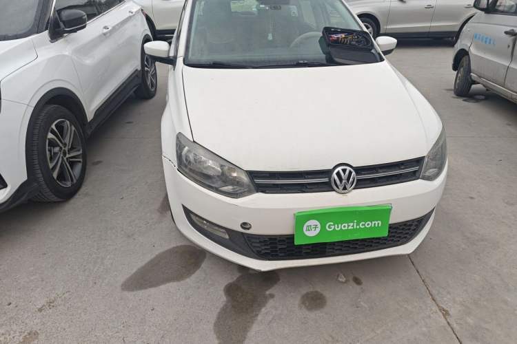 Used Volkswagen Polo 2013 1.6L Automatic Comfort Edition Right Front Headlight