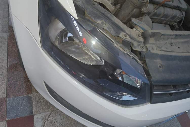 Used Volkswagen Polo 2013 1.4L Manual Fashion Edition Right Front Headlight