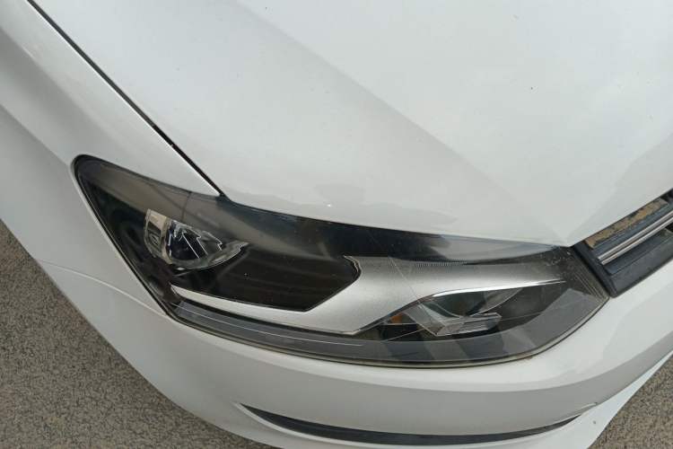 Used Volkswagen Polo 2013 1.4L Automatic Comfort Edition Right Front Headlight