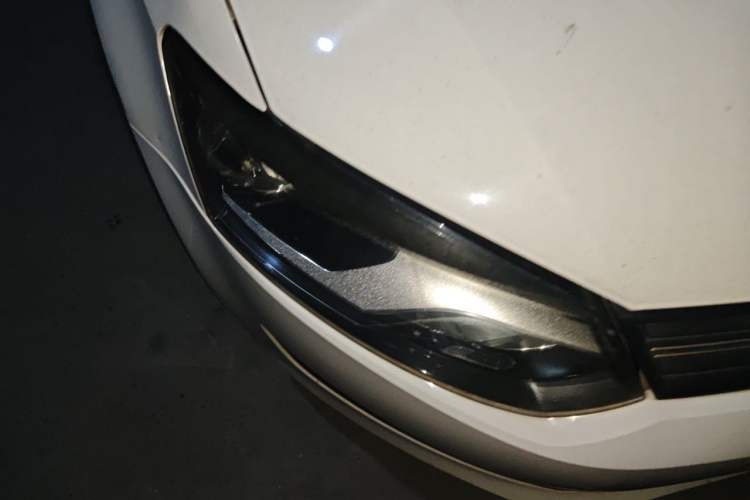 Used Volkswagen Polo 2013 1.6L Automatic Comfort Edition Right Front Headlight