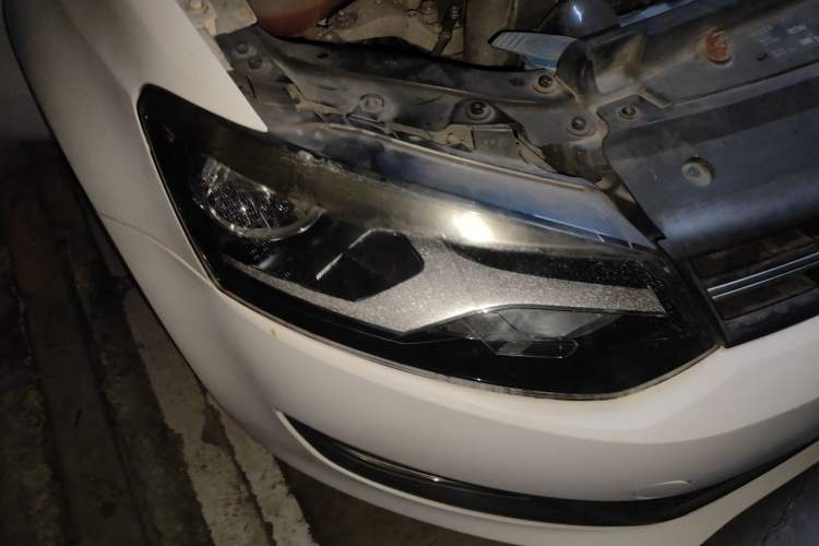 Used Volkswagen Polo 2013 1.6L Automatic Comfort Edition Right Front Headlight