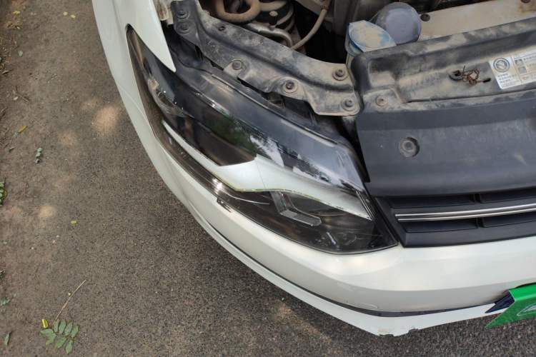 Used Volkswagen Polo 2013 1.4L Manual Comfort Edition Right Front Headlight