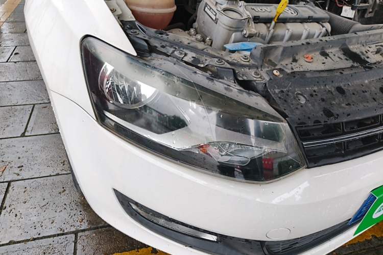 Used Volkswagen Polo 2013 1.6L Automatic Comfort Edition Right Front Headlight