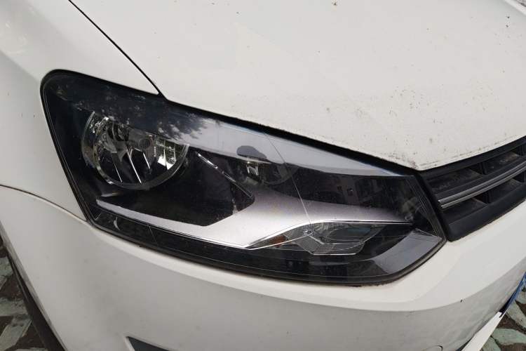 Used Volkswagen Polo 2013 1.4L Automatic Comfort Edition Right Front Headlight