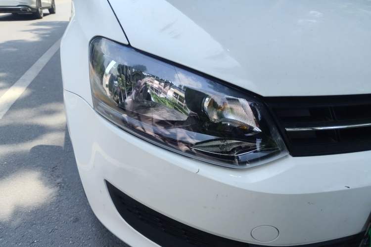 Used Volkswagen Polo 2013 1.4L Manual Fashion Edition Right Front Headlight