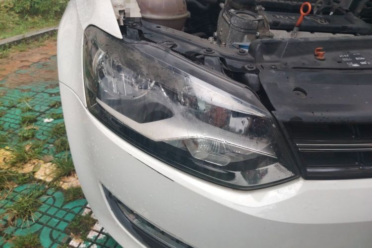 Used Volkswagen Polo 2013 1.4L Automatic Comfort Edition Right Front Headlight