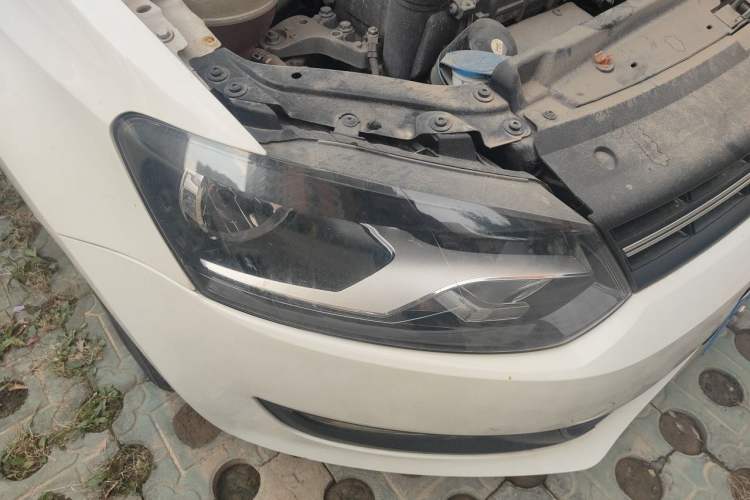 Used Volkswagen Polo 2013 1.6L Automatic Comfort Edition Right Front Headlight