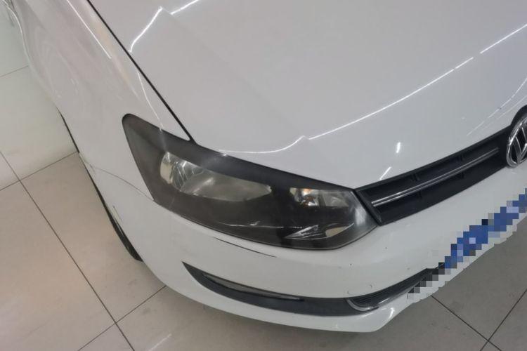 Used Volkswagen Polo 2013 1.6L Automatic Comfort Edition Right Front Headlight