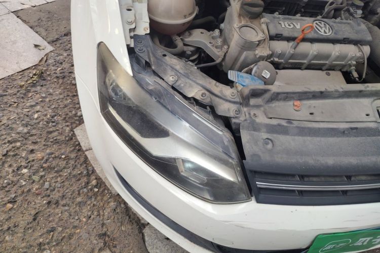Used Volkswagen Polo 2013 1.4L Manual Comfort Edition Right Front Headlight
