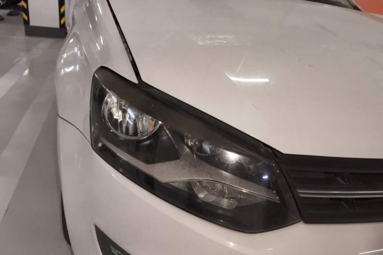 Used Volkswagen Polo 2013 1.6L Automatic Comfort Edition Right Front Headlight