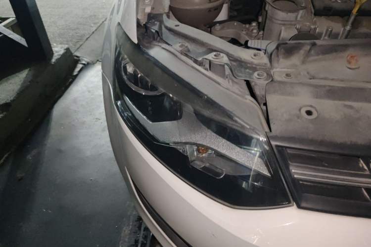 Used Volkswagen Polo 2013 1.6L Automatic Comfort Edition Right Front Headlight