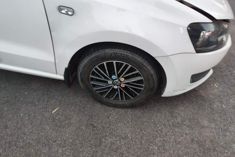Used Volkswagen Polo 2013 1.4L Manual Fashion Edition Right Front Wheel Hub