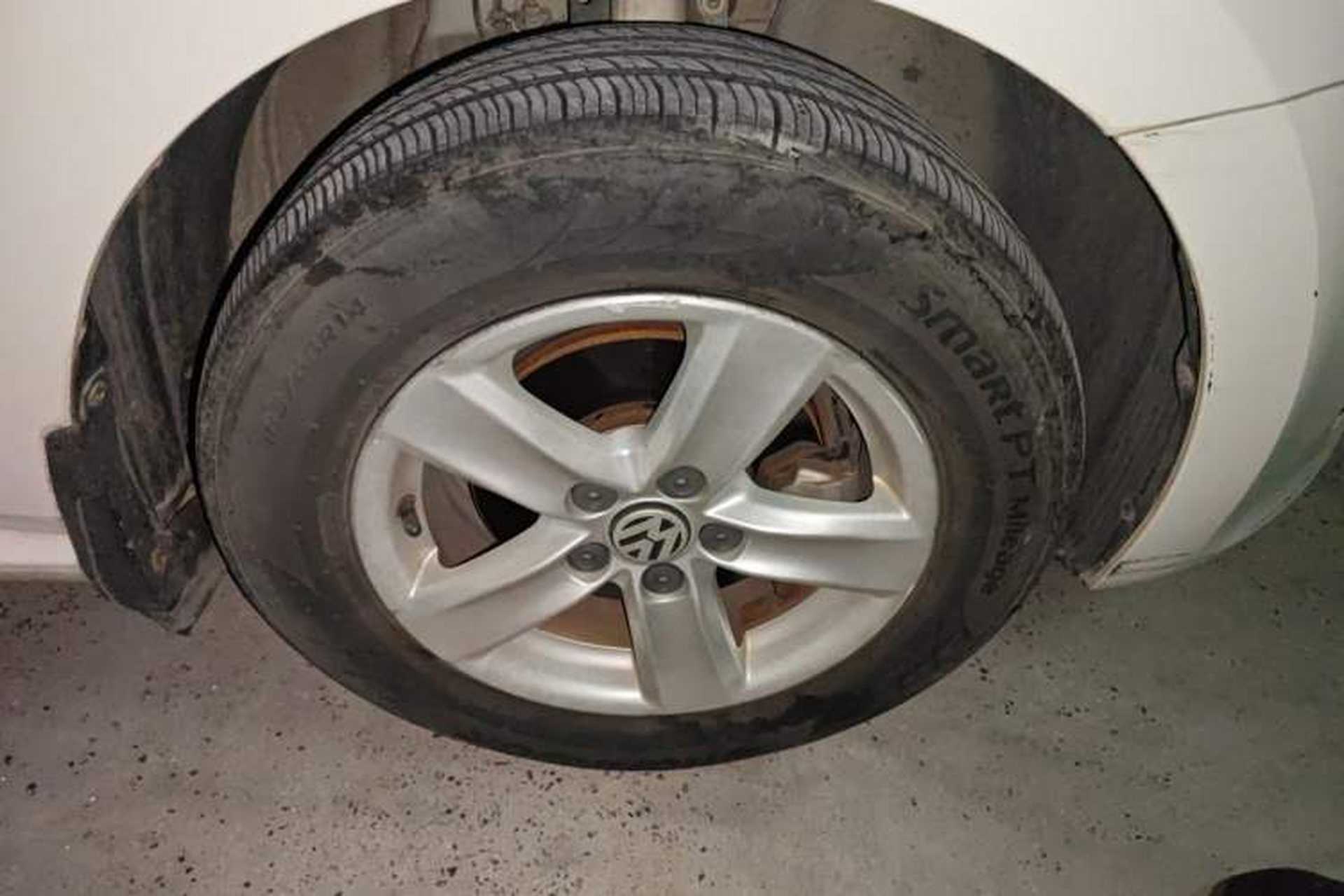 Used Volkswagen Polo 2013 1.4L Manual Fashion Edition Right Front Wheel Hub