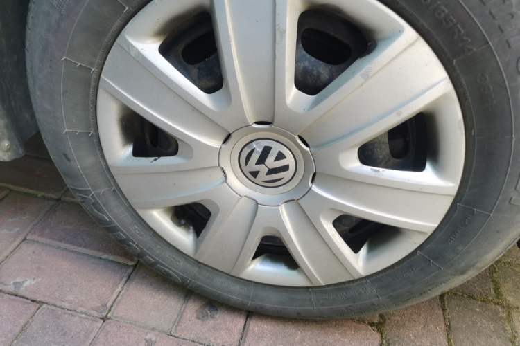 Used Volkswagen Polo 2013 1.4L Manual Fashion Edition Right Front Wheel Hub