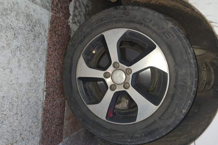 Used Volkswagen Polo 2013 1.4L Manual Fashion Edition Right Front Wheel Hub