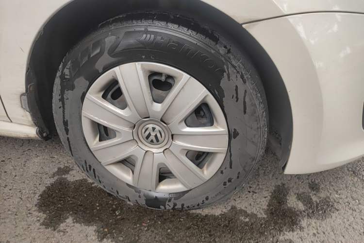 Used Volkswagen Polo 2013 1.4L Manual Fashion Edition Right Front Wheel Hub