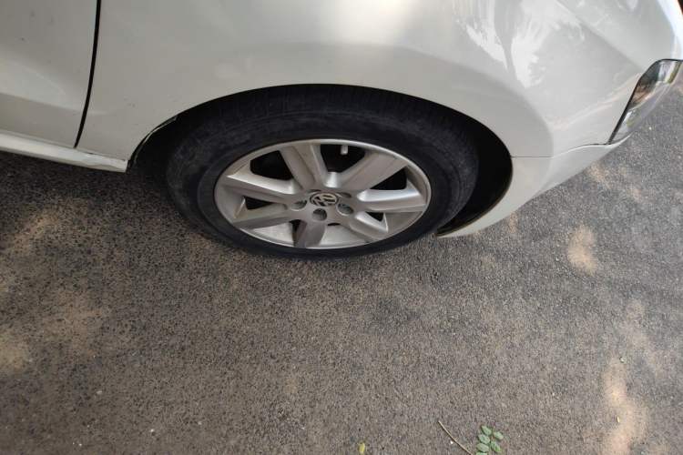 Used Volkswagen Polo 2013 1.4L Manual Comfort Edition Right Front Wheel Hub