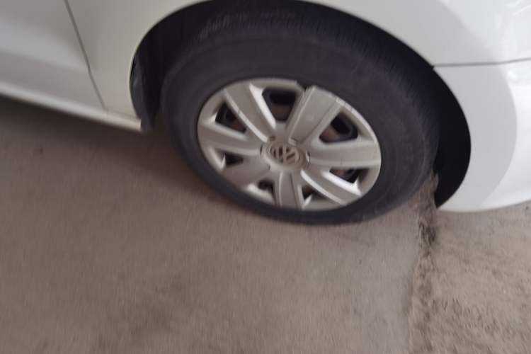 Used Volkswagen Polo 2013 1.4L Manual Fashion Edition Right Front Wheel Hub