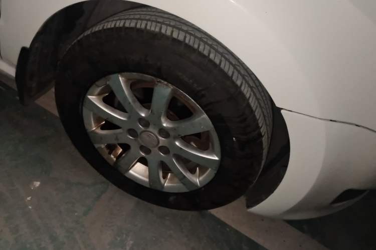 Used Volkswagen Polo 2013 1.4L Manual Fashion Edition Right Front Wheel Hub
