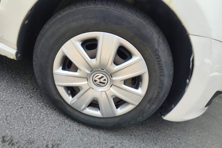Used Volkswagen Polo 2013 1.4L Manual Fashion Edition Right Front Wheel Hub