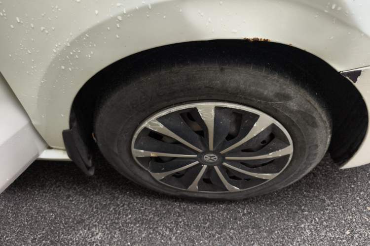 Used Volkswagen Polo 2013 1.4L Manual Fashion Edition Right Front Wheel Hub
