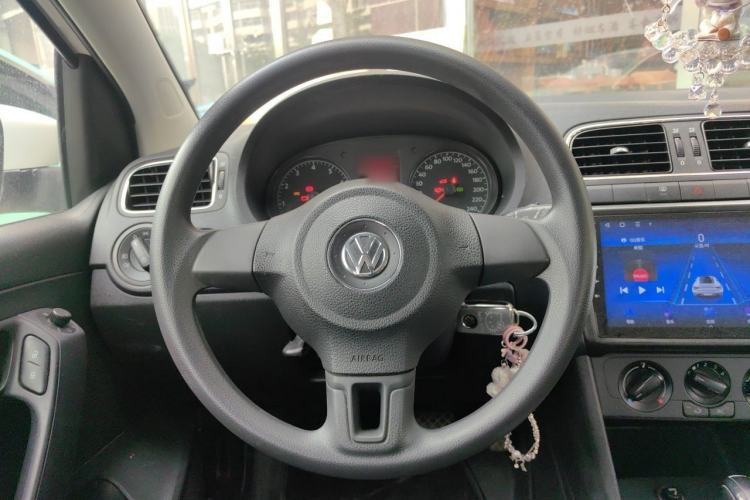 Used Volkswagen Polo 2013 1.6L Automatic Comfort Edition Steering Wheel