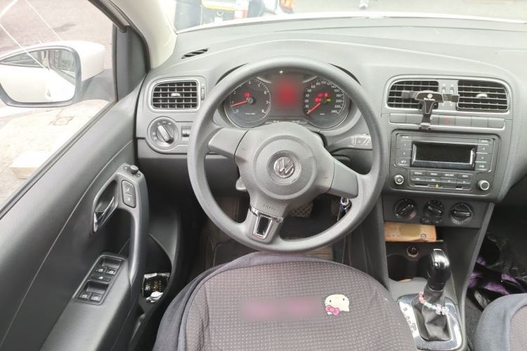 Used Volkswagen Polo 2013 1.6L Automatic Comfort Edition Steering Wheel