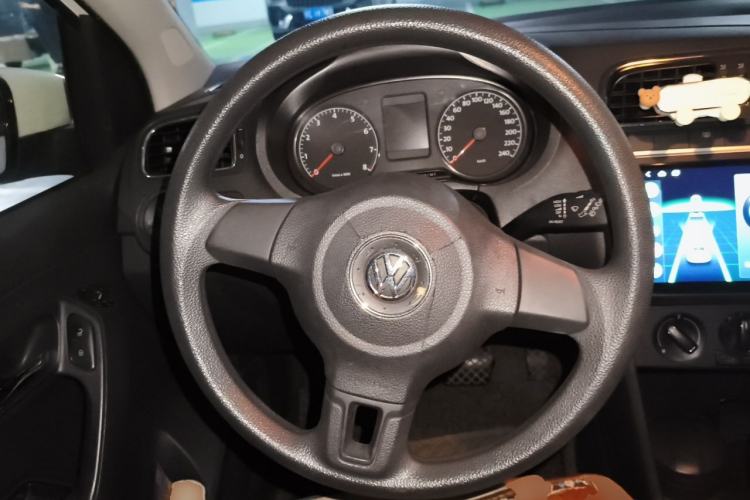Used Volkswagen Polo 2013 1.6L Automatic Comfort Edition Steering Wheel