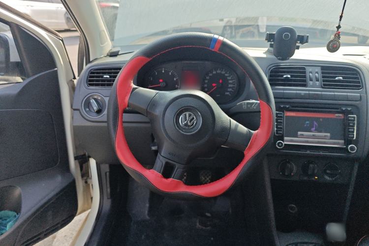 Used Volkswagen Polo 2013 1.4L Manual Fashion Edition Steering Wheel