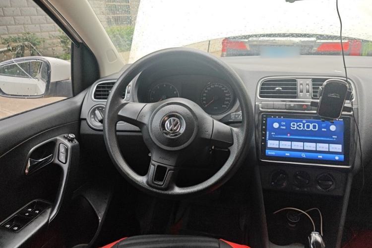 Used Volkswagen Polo 2013 1.4L Automatic Comfort Edition Steering Wheel
