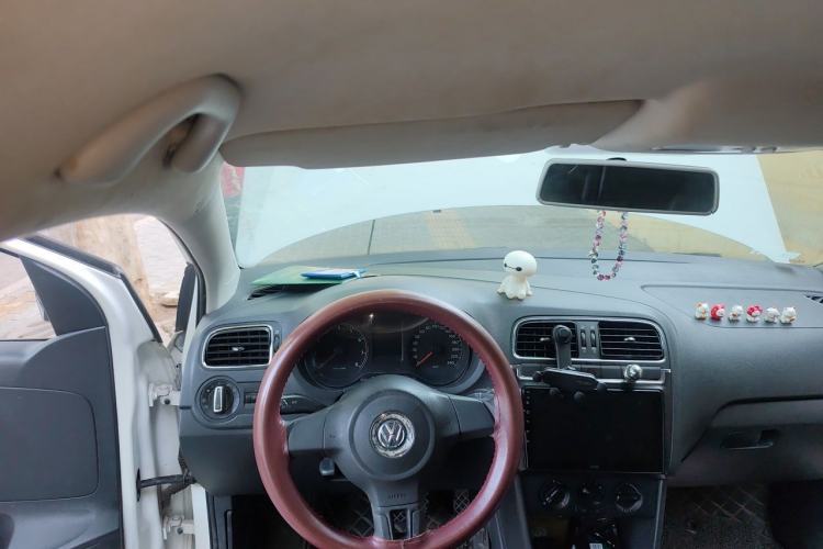 Used Volkswagen Polo 2013 1.4L Automatic Comfort Edition Steering Wheel