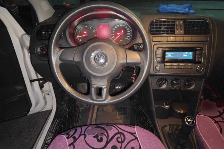 Used Volkswagen Polo 2013 1.4L Manual Fashion Edition Steering Wheel