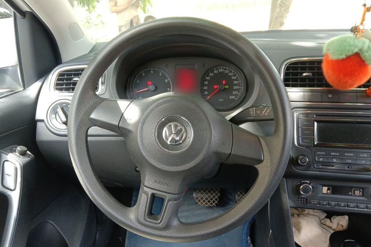 Used Volkswagen Polo 2013 1.4L Automatic Comfort Edition Steering Wheel