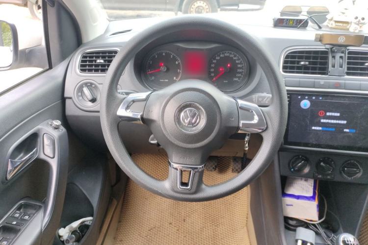 Used Volkswagen Polo 2013 1.4L Manual Fashion Edition Steering Wheel
