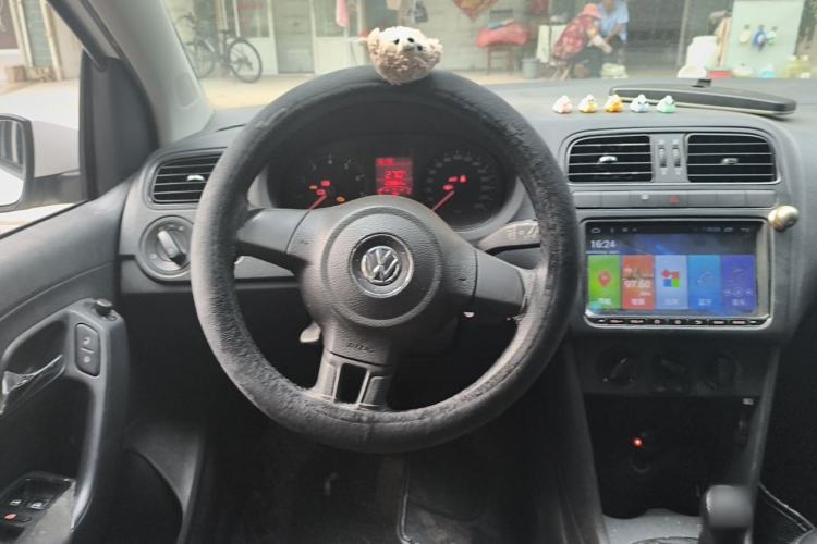 Used Volkswagen Polo 2013 1.4L Manual Fashion Edition Steering Wheel