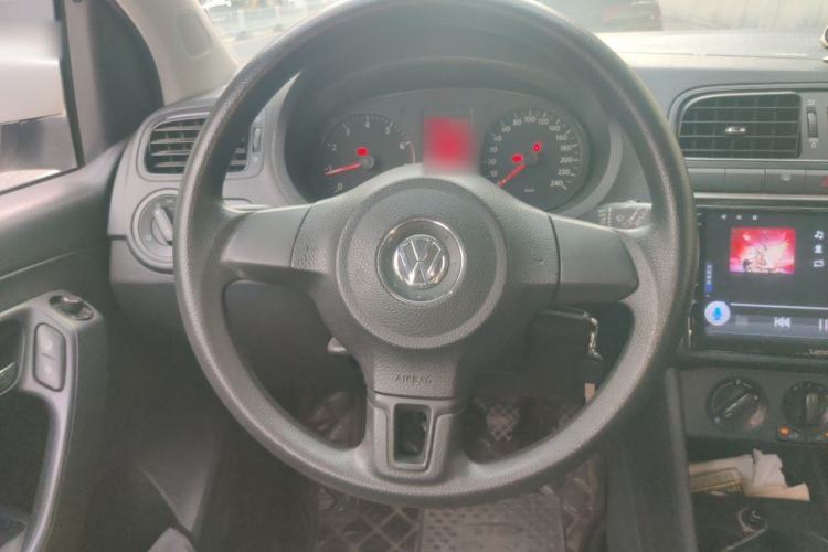 Used Volkswagen Polo 2013 1.4L Manual Fashion Edition Steering Wheel