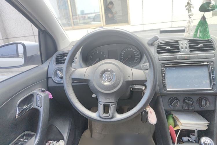 Used Volkswagen Polo 2013 1.4L Manual Fashion Edition Steering Wheel